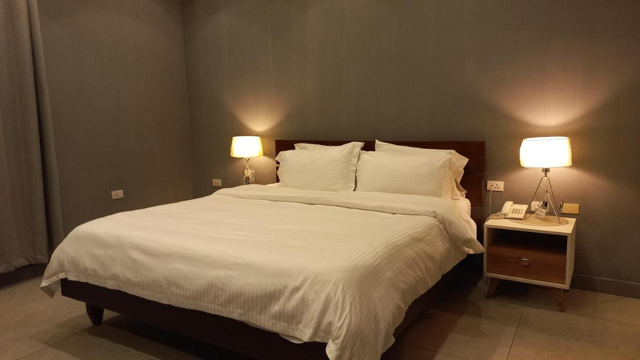 Tropicana Beach & Resort Elwa Екстериор снимка